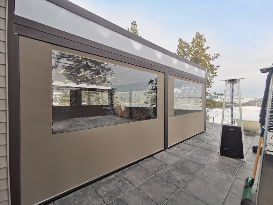 B-Space-with-Clear-Vinyl-Screens-in-Canada-by-Bella-Outdoor-Living-(1).png